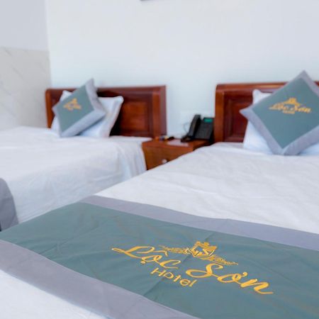 Loc Son Hotel Buôn Ma Thuột Exteriör bild