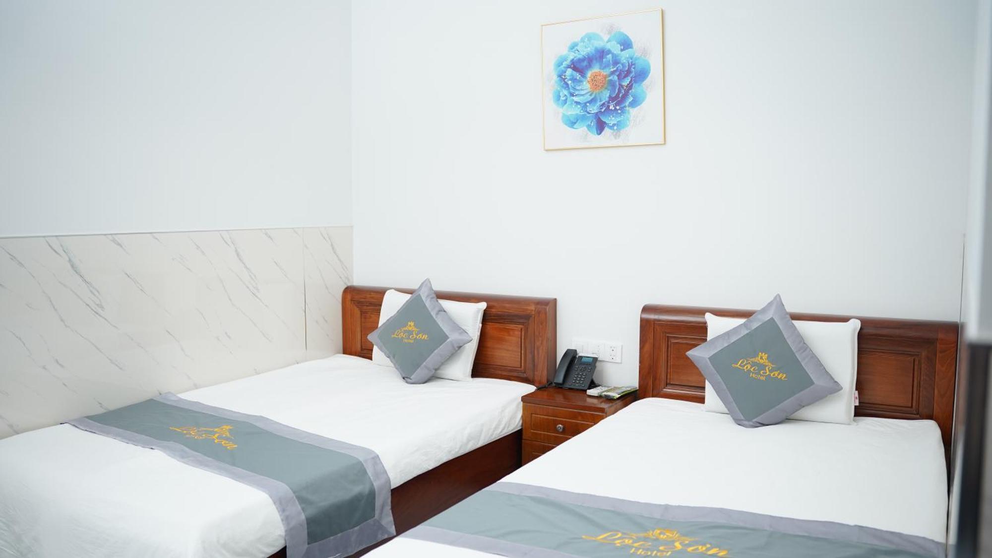 Loc Son Hotel Buôn Ma Thuột Exteriör bild